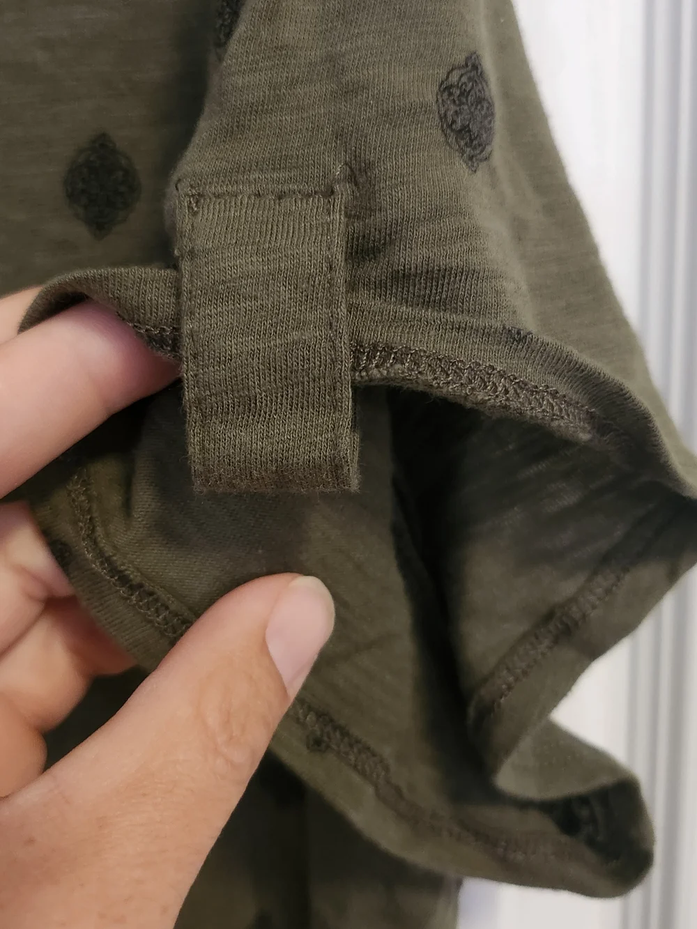 Liz Claiborne Olive Green Short Sleeve V-Neck Top with Black Dot Motif - Picture 6 of 10